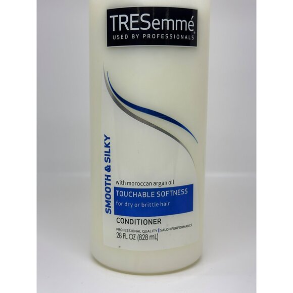 TRESemmé Smooth Silky Conditioner 28 Fl Oz With Moroccan Argan Oil For Dry Hair - Picture 3 of 5